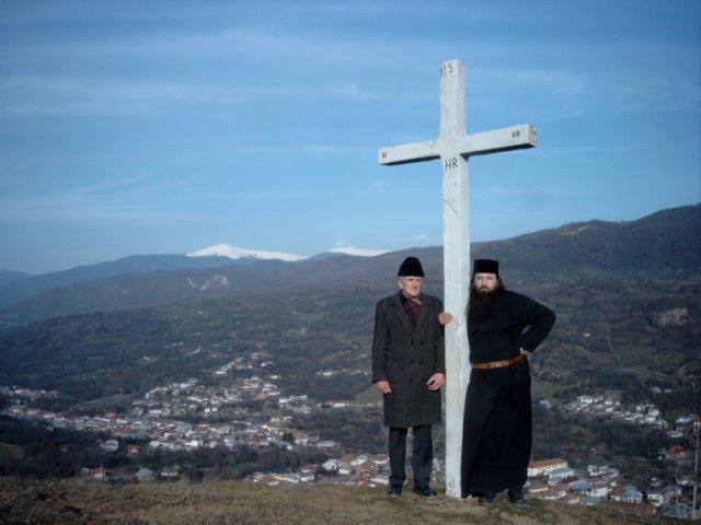 lacruceaeroiloranticomunisti.jpg